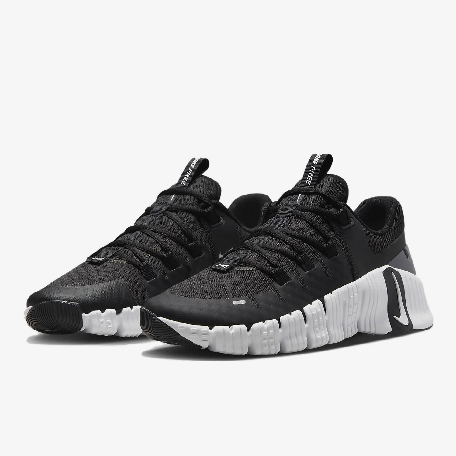 รองเท้าฝึกซ้อมระบายอากาศ Nike  - Nike Shoes Free Metcon 5 บทวิจารณ์และราคา